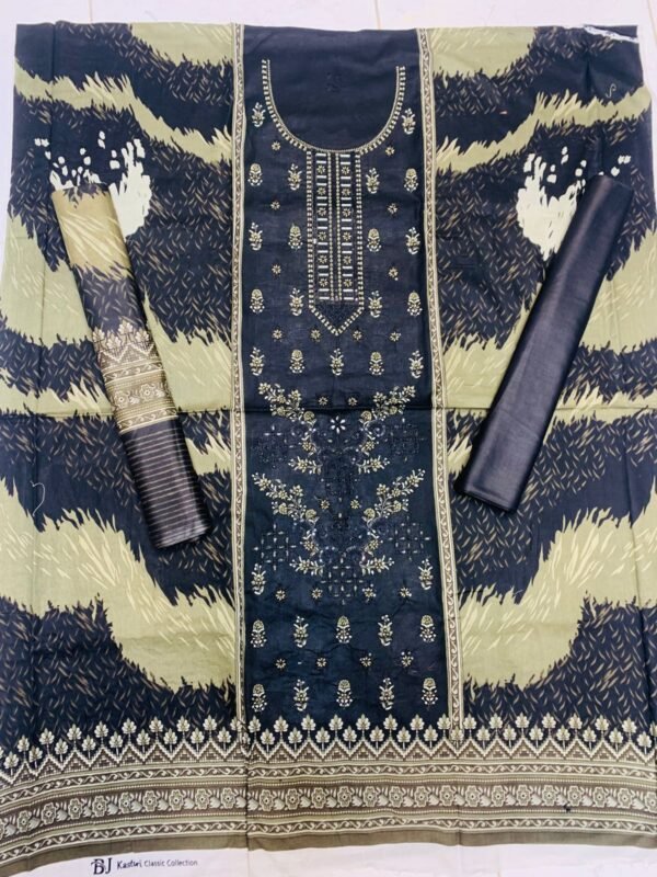 LAWN EMB. LAWN DUPATTA - Image 4