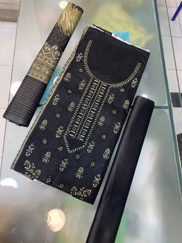 LAWN EMB. LAWN DUPATTA - Image 3