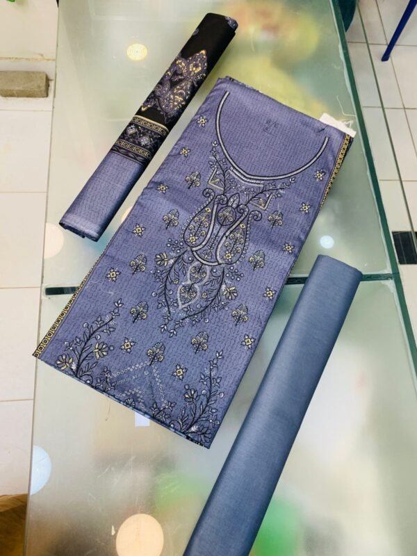 LAWN EMB. LAWN DUPATTA - Image 4