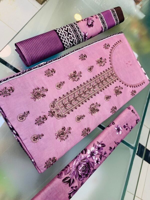 LAWN EMB. LAWN DUPATTA