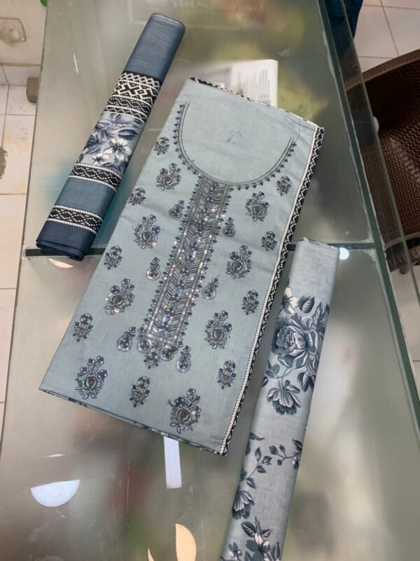 LAWN EMB. LAWN DUPATTA